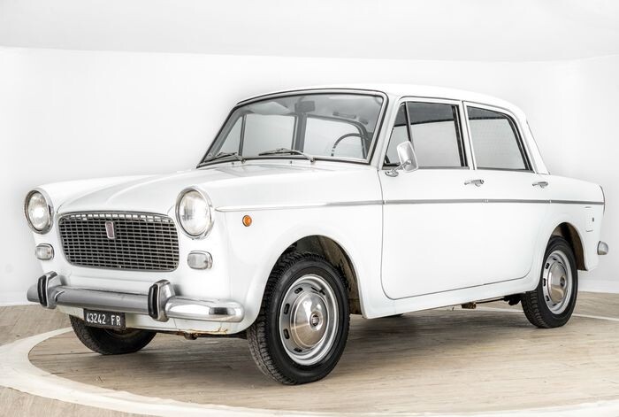 Fiat 1100 classic city tour